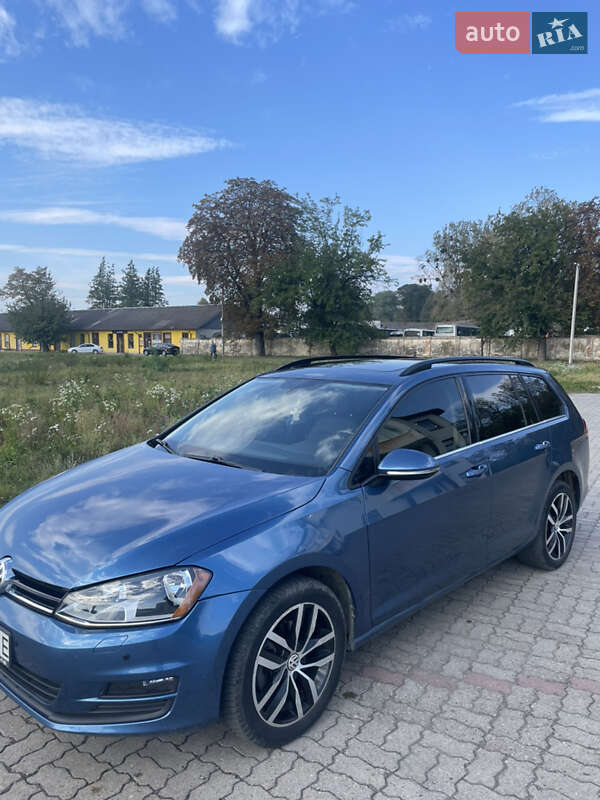 Універсал Volkswagen Golf 2016 в Вінниці