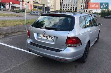 Универсал Volkswagen Golf 2010 в 