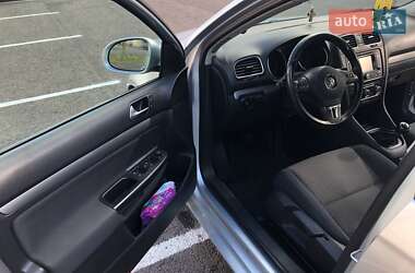 Универсал Volkswagen Golf 2010 в 
