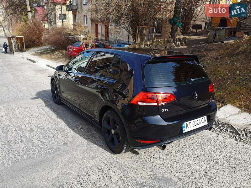 Хэтчбек Volkswagen Golf 2013 в Львове