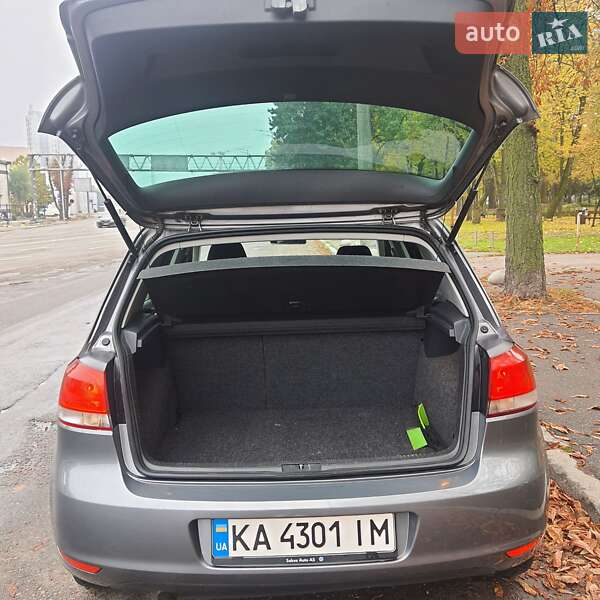 Хэтчбек Volkswagen Golf 2012 в Киеве