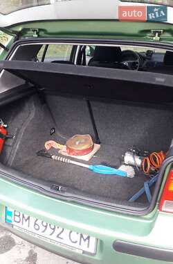 Хэтчбек Volkswagen Golf 1999 в 