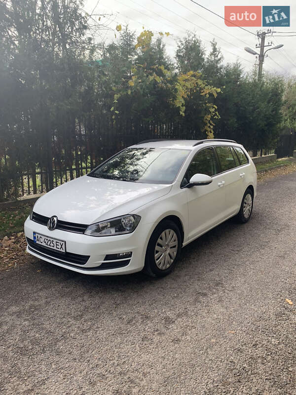 Универсал Volkswagen Golf 2015 в Луцке