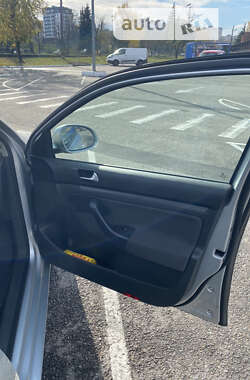 Универсал Volkswagen Golf 2009 в 