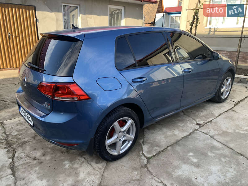 Хетчбек Volkswagen Golf 2013 в Заставній