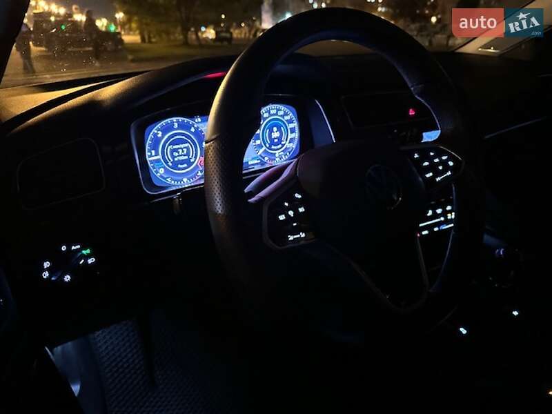 Універсал Volkswagen Golf 2015 в Харкові