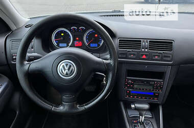 Универсал Volkswagen Golf 2003 в 