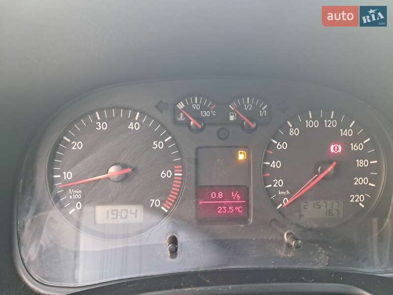 Універсал Volkswagen Golf 2005 в Зміїві