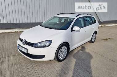 Универсал Volkswagen Golf 2011 в Черновцах