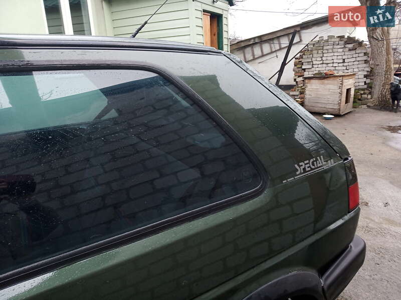 Хетчбек Volkswagen Golf 1988 в Кам'янському