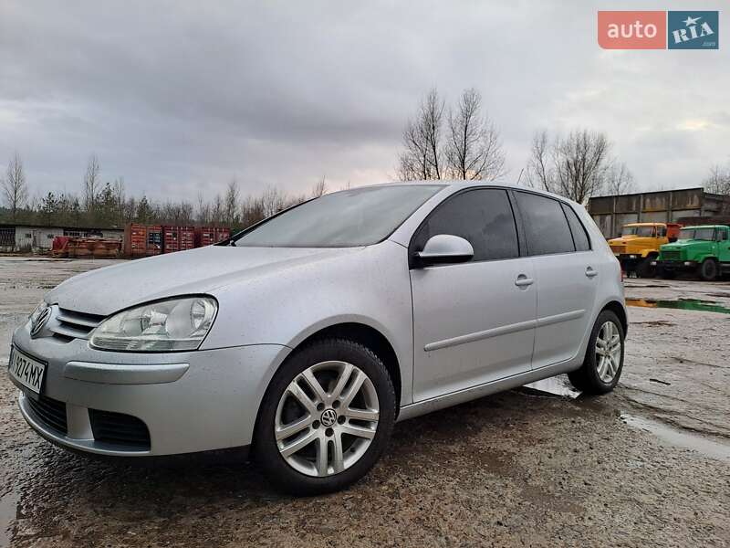 Хетчбек Volkswagen Golf 2008 в Ізюмі