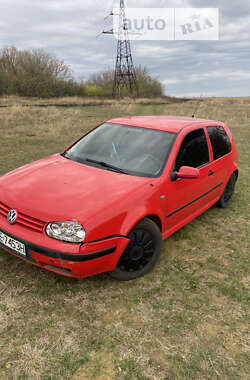 Хэтчбек Volkswagen Golf 1998 в 