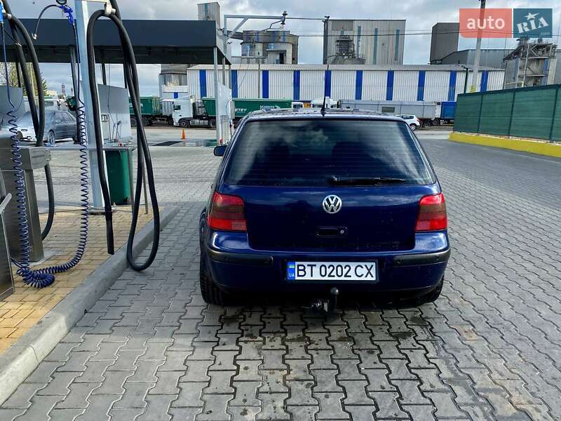 Хетчбек Volkswagen Golf 2002 в Одесі