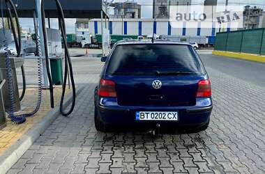 Хэтчбек Volkswagen Golf 2002 в Одессе