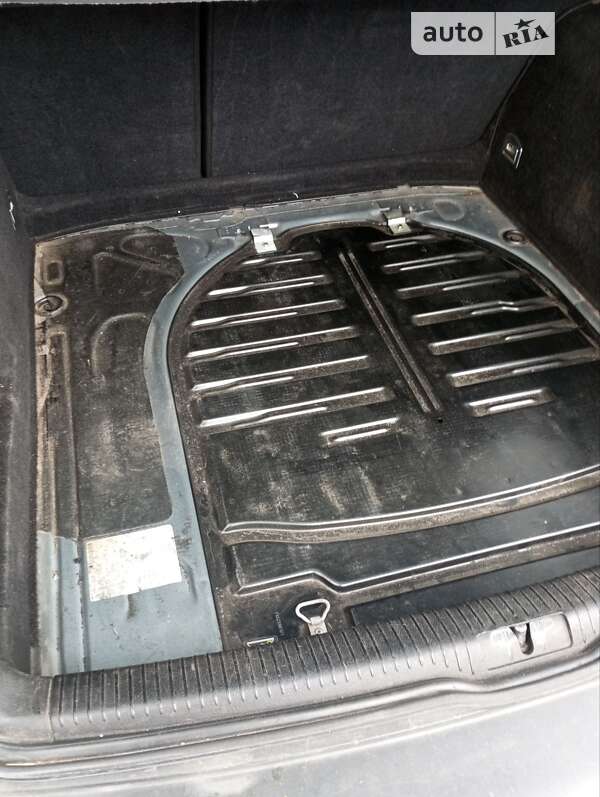 Универсал Volkswagen Golf 2004 в Глухове