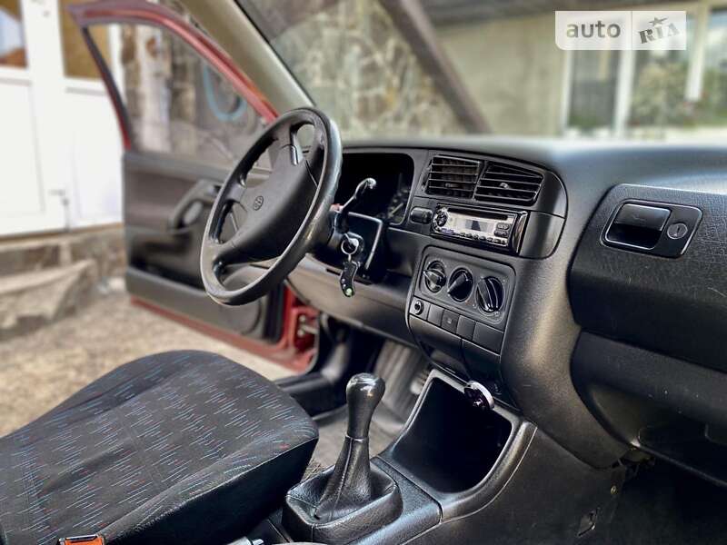 Універсал Volkswagen Golf 1994 в 
