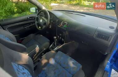 Хэтчбек Volkswagen Golf 1998 в Харькове