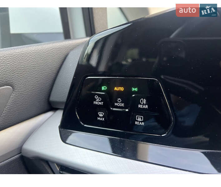 Хетчбек Volkswagen Golf 2020 в Дніпрі