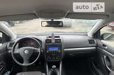 Хетчбек Volkswagen Golf 2006 в Чернігові