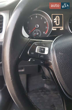 Универсал Volkswagen Golf 2014 в 