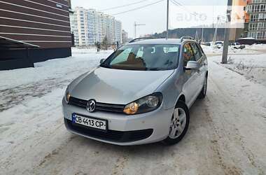 Універсал Volkswagen Golf 2010 в Чернігові