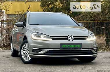 Универсал Volkswagen Golf 2018 в Одессе