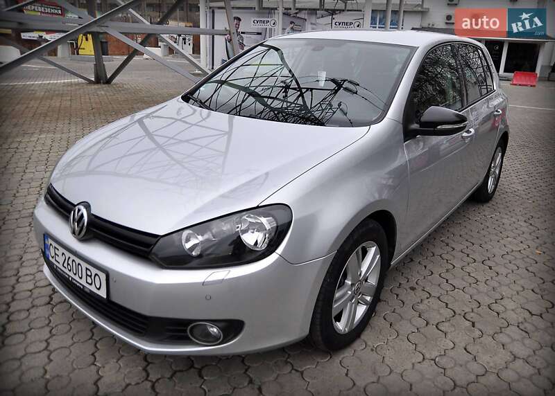 Хетчбек Volkswagen Golf 2012 в Чернівцях