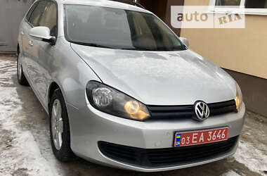 Універсал Volkswagen Golf 2012 в 