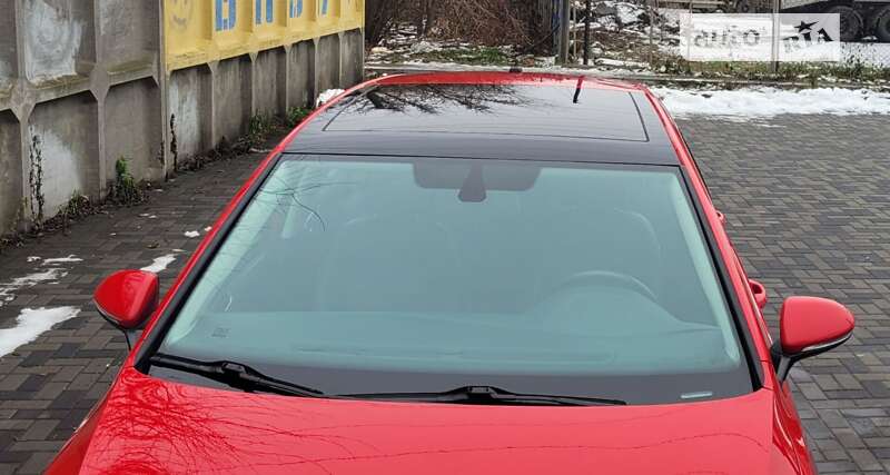 Хетчбек Volkswagen Golf 2015 в Дніпрі