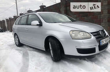 Універсал Volkswagen Golf 2008 в Сарнах