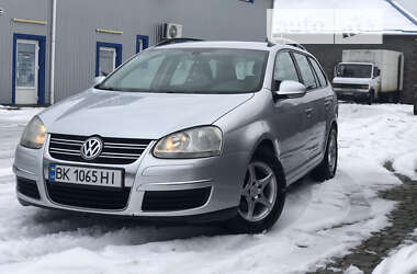 Універсал Volkswagen Golf 2008 в Сарнах