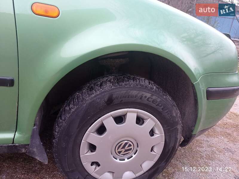 Хетчбек Volkswagen Golf 1998 в Кропивницькому