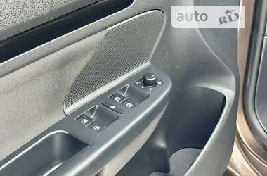 Универсал Volkswagen Golf 2011 в 