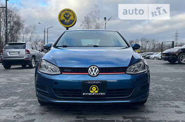 Хетчбек Volkswagen Golf 2015 в Чернівцях