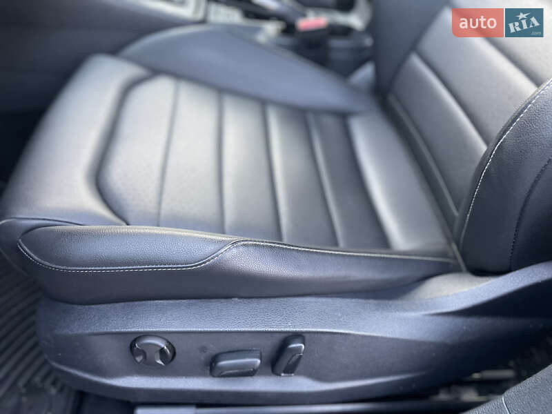 Універсал Volkswagen Golf 2016 в Києві