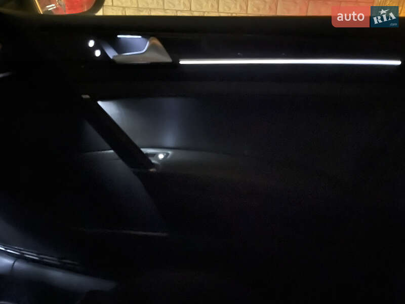 Універсал Volkswagen Golf 2016 в Києві