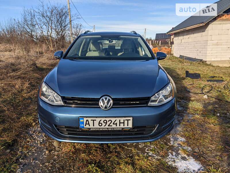 Универсал Volkswagen Golf 2015 в Ивано-Франковске