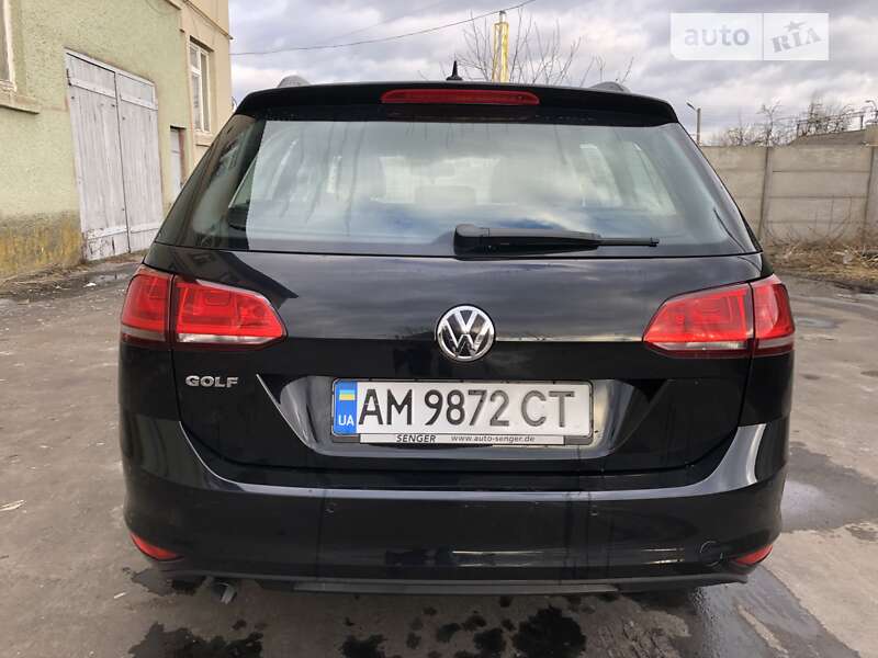 Универсал Volkswagen Golf 2015 в Иванкове