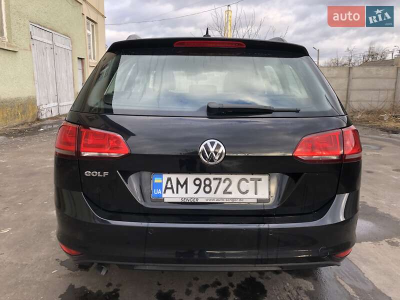 Универсал Volkswagen Golf 2015 в Иванкове