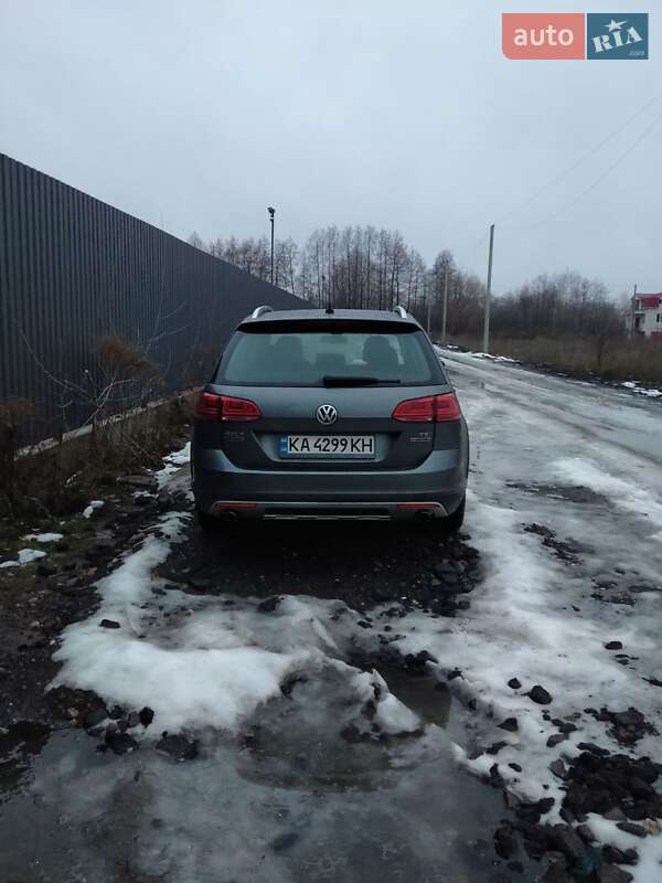 Універсал Volkswagen Golf 2017 в Києві