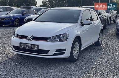 Хэтчбек Volkswagen Golf 2014 в Яворове