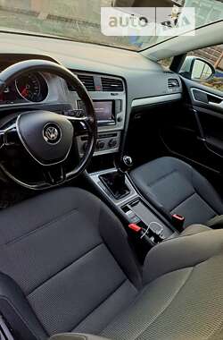 Универсал Volkswagen Golf 2014 в Дунаевцах