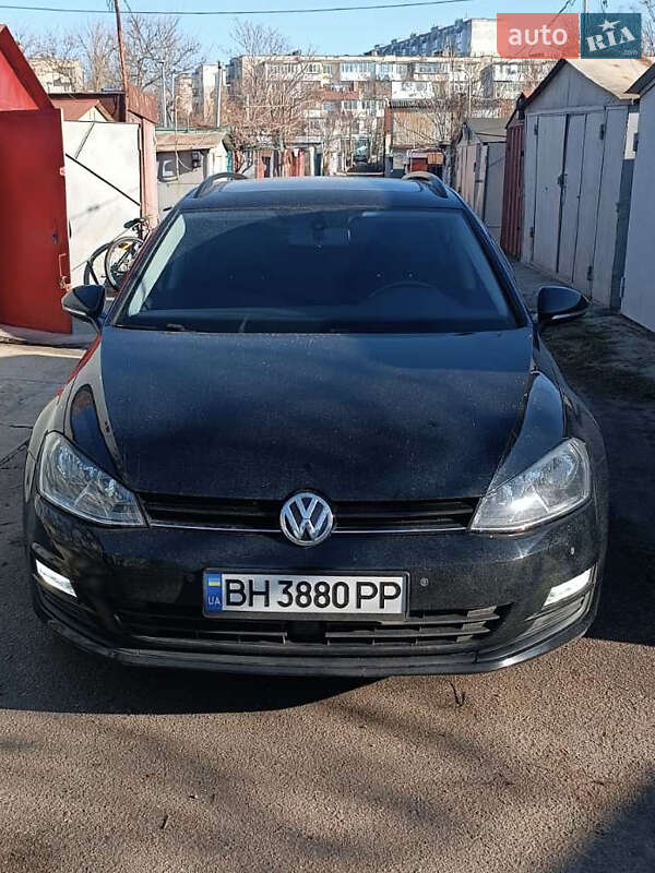 Универсал Volkswagen Golf 2016 в Одессе