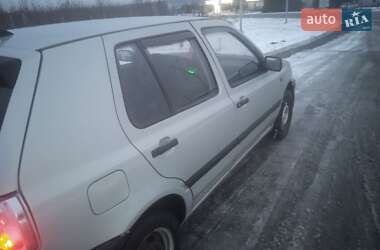 Хэтчбек Volkswagen Golf 1997 в Яворове