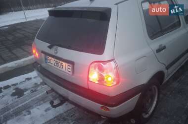 Хэтчбек Volkswagen Golf 1997 в Яворове