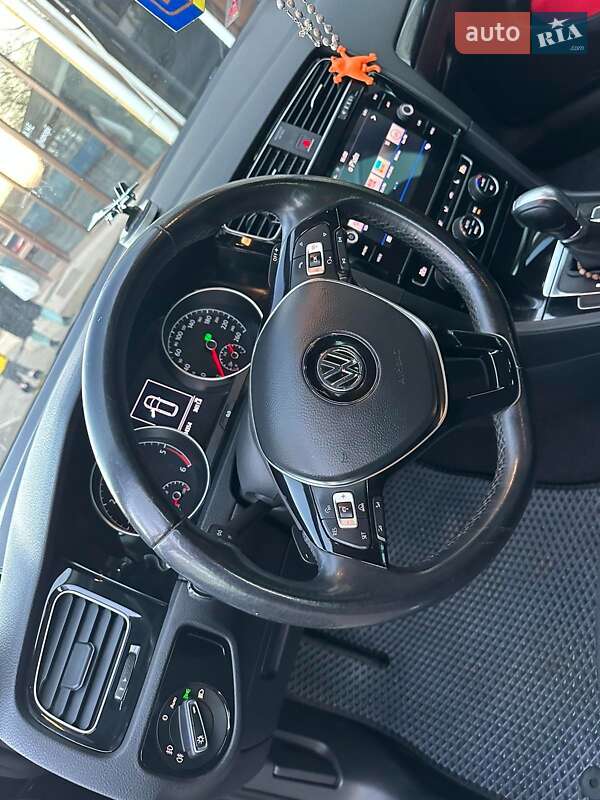 Універсал Volkswagen Golf 2017 в Врадіївці