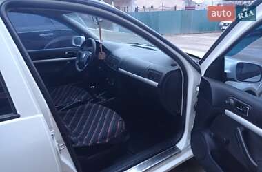 Универсал Volkswagen Golf 2001 в 