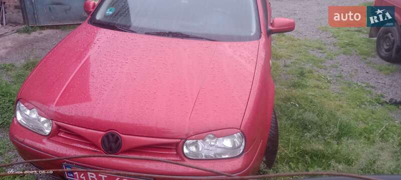 Хэтчбек Volkswagen Golf 2000 в Львове