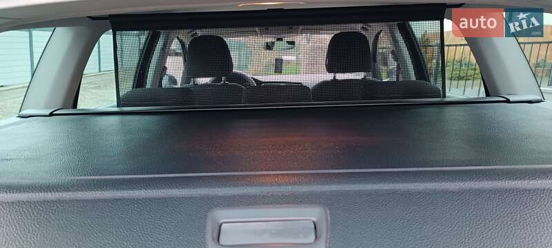 Универсал Volkswagen Golf 2017 в Ужгороде