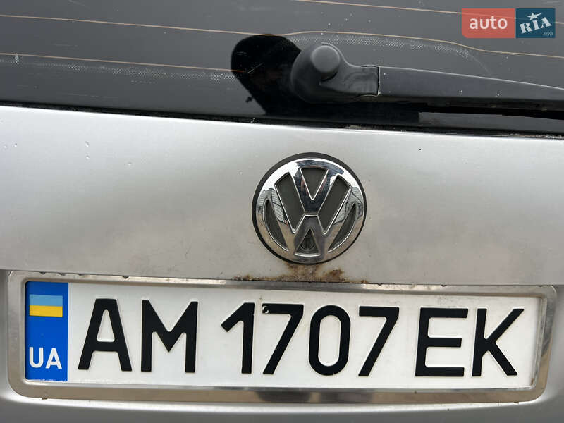 Універсал Volkswagen Golf 2005 в Звягелі